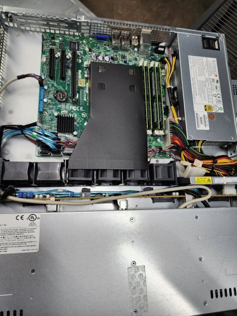 supermicro 813m-3 server open top