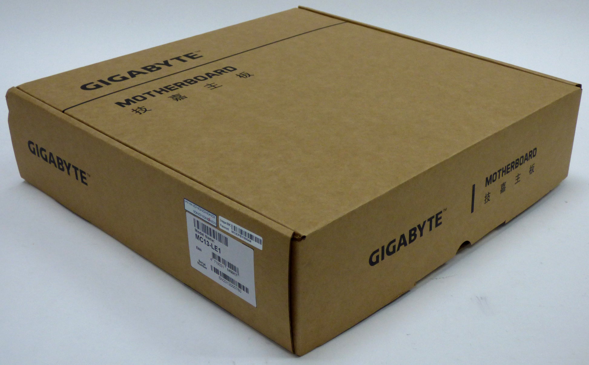 gigabyte mc13-le1 retail box