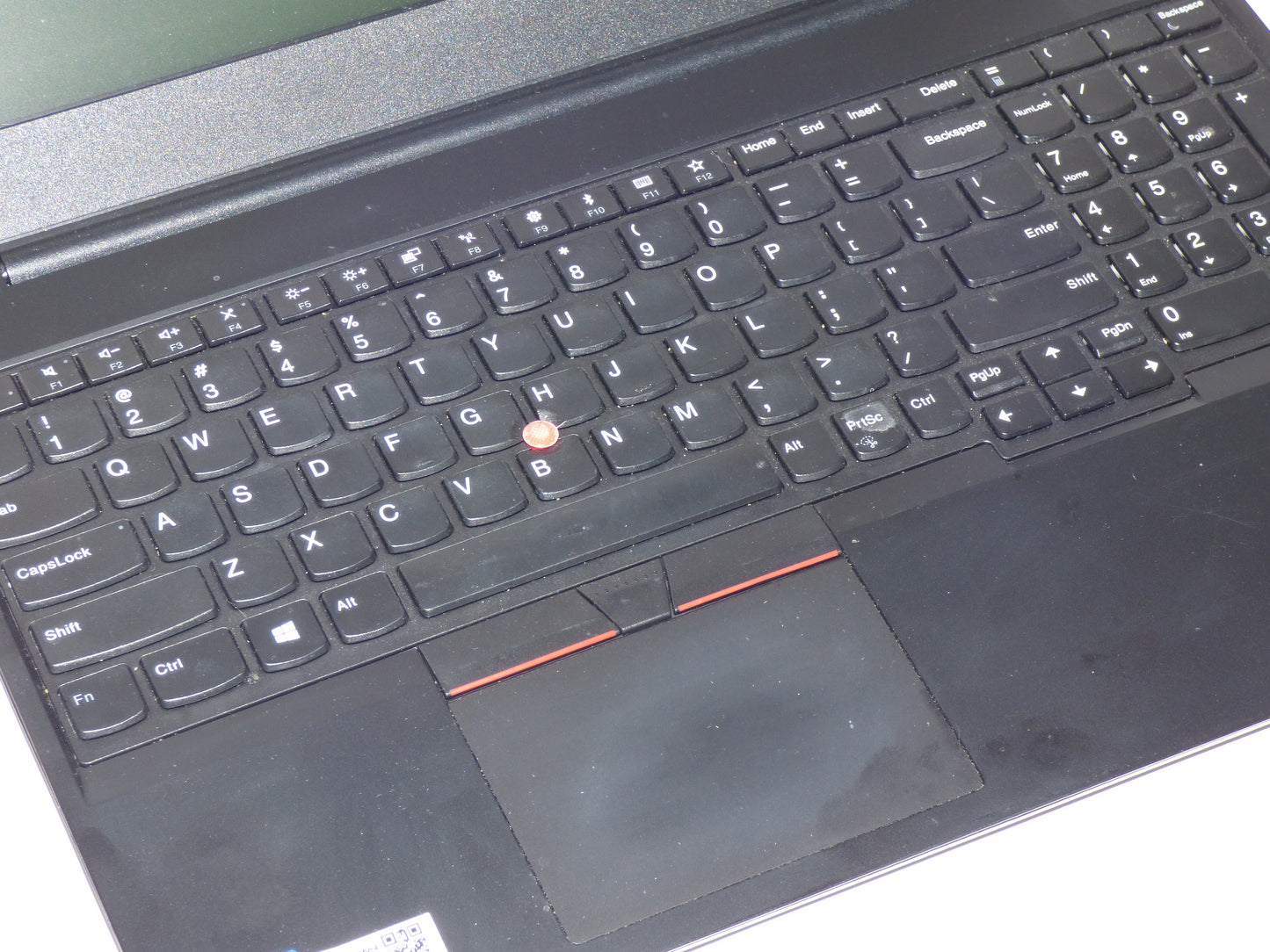 lenovo thinkpad e590 keyboard and touchpad closeup