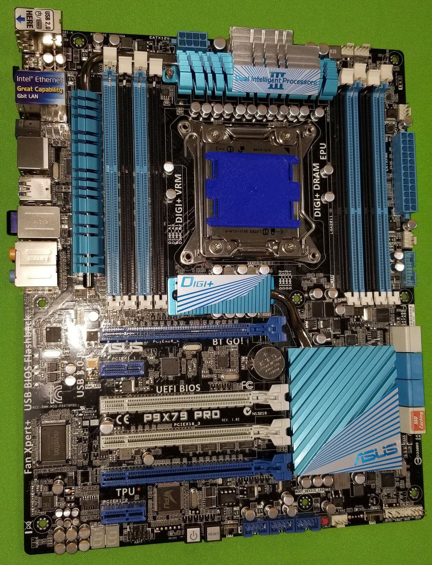 asus p9x79 pro top view