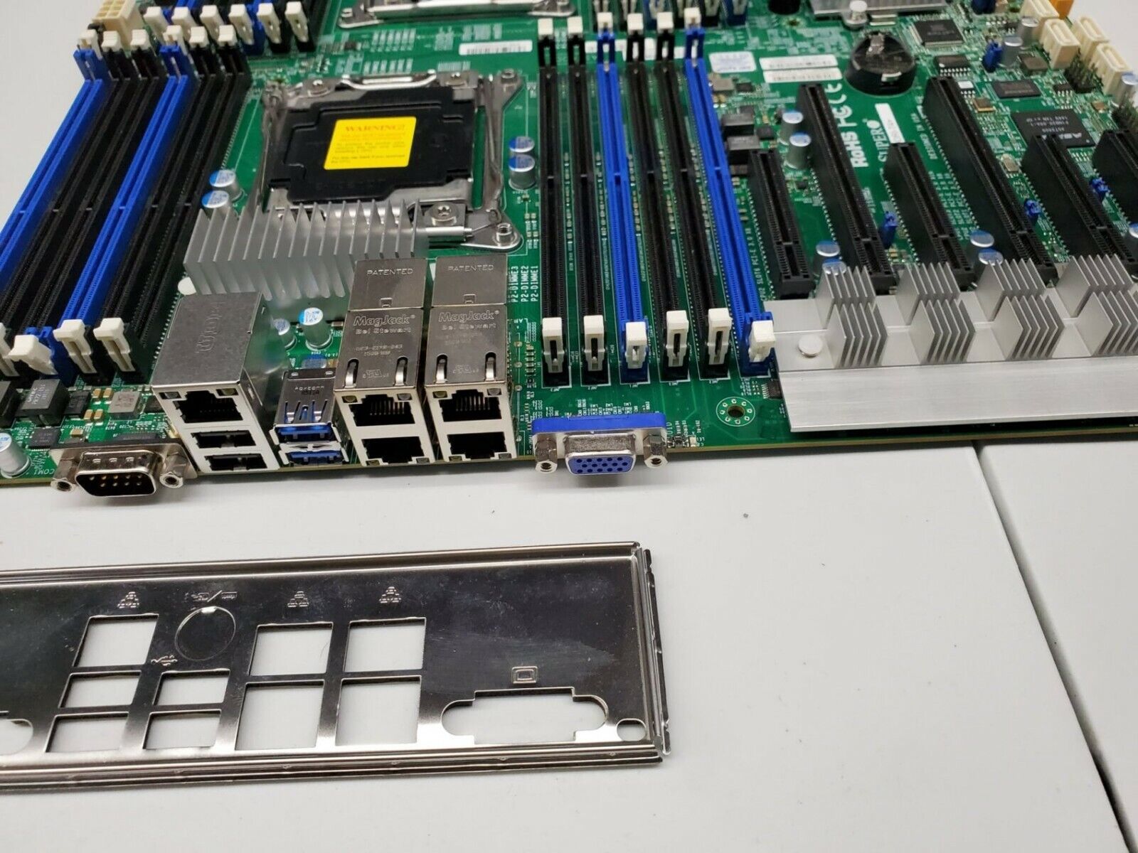 Supermicro X10DRI-T4+ Dual XEON LGA2011-v3 4x10GbE LAN EE-ATX Motherbo –  Servers & More