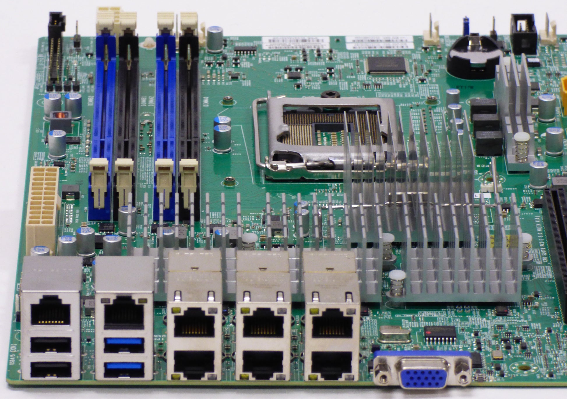 supermicro x10slh-n6-st031 io ports