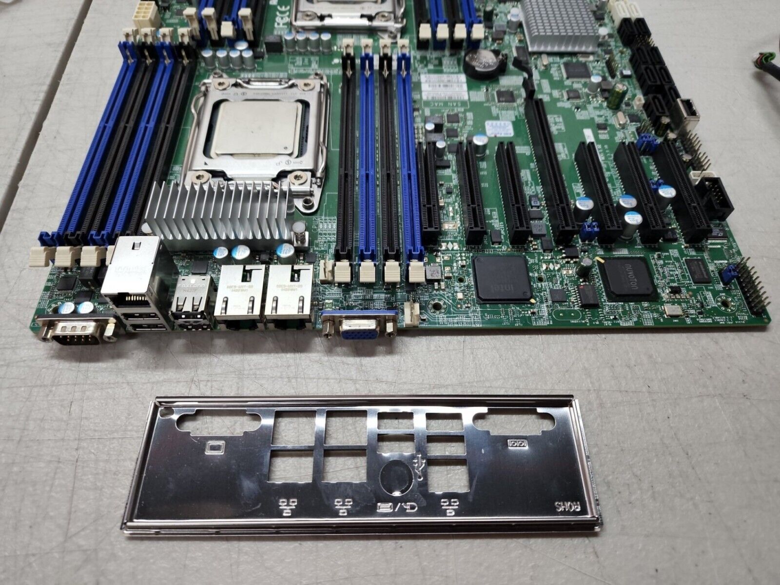 supermicro x9drh-7f motherboard with io plate