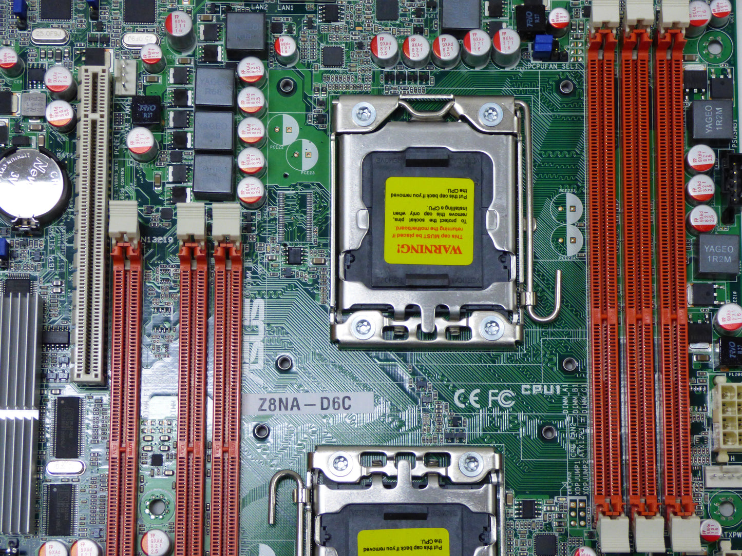 asus z8na-d6c cpu 1 and dimm slots